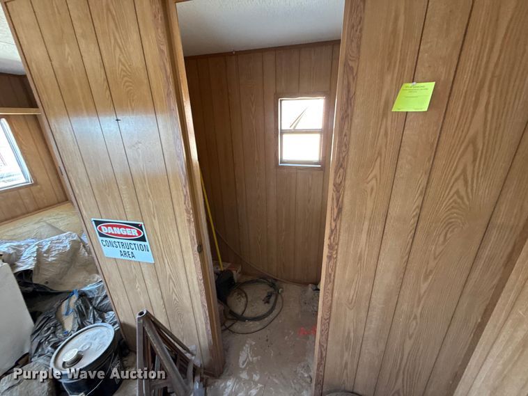 image for item EU5432 2006 Cojac 832D6L mobile office