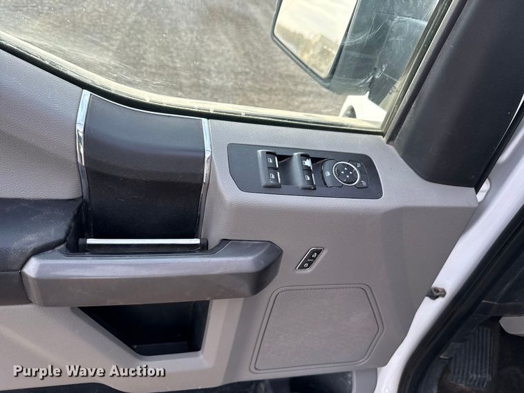 image for item EU5446 2020 Ford F150 SuperCrew pickup truck