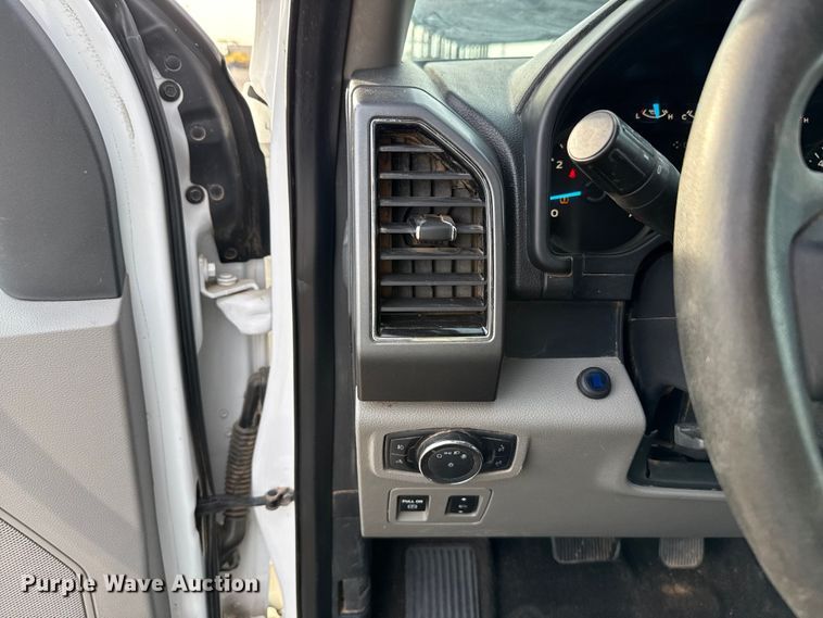 image for item EU5446 2020 Ford F150 SuperCrew pickup truck