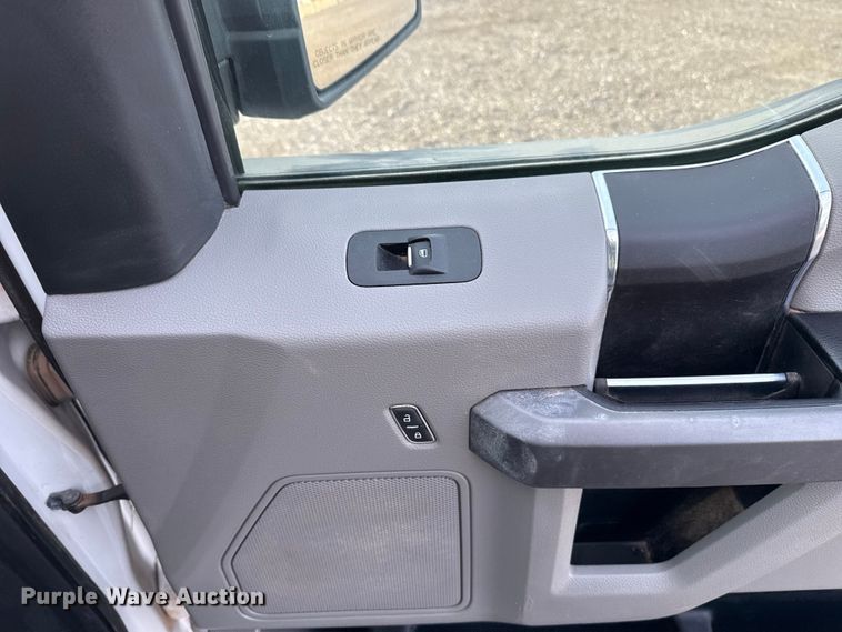 image for item EU5446 2020 Ford F150 SuperCrew pickup truck