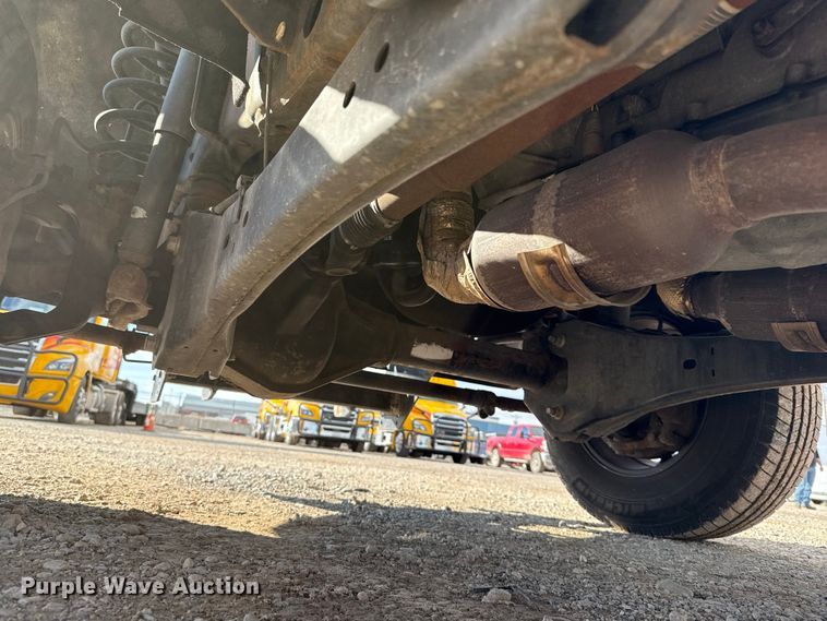 image for item EU5461 2015 Ford F350 Super Duty utility bed pickup truck