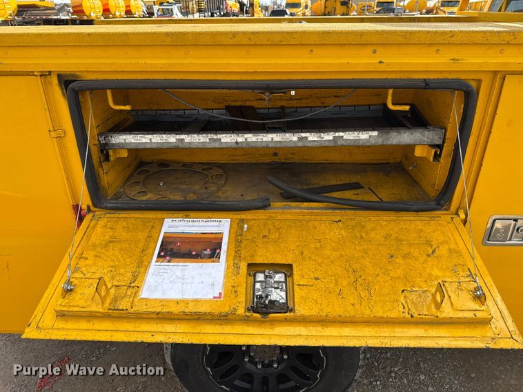 image for item EU5461 2015 Ford F350 Super Duty utility bed pickup truck