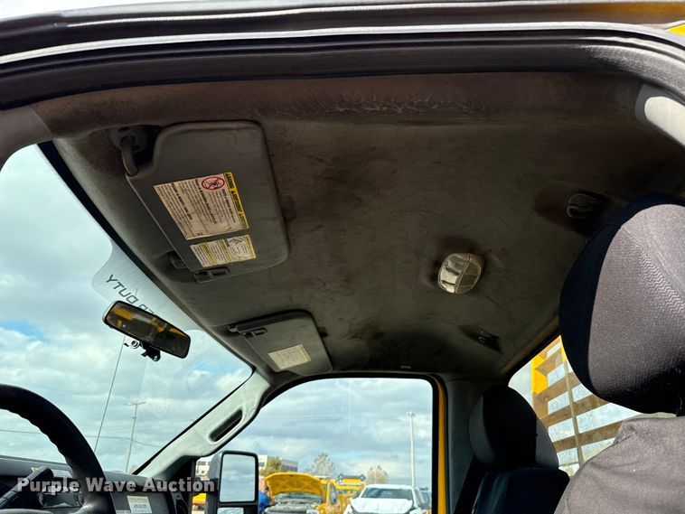 image for item EU5461 2015 Ford F350 Super Duty utility bed pickup truck