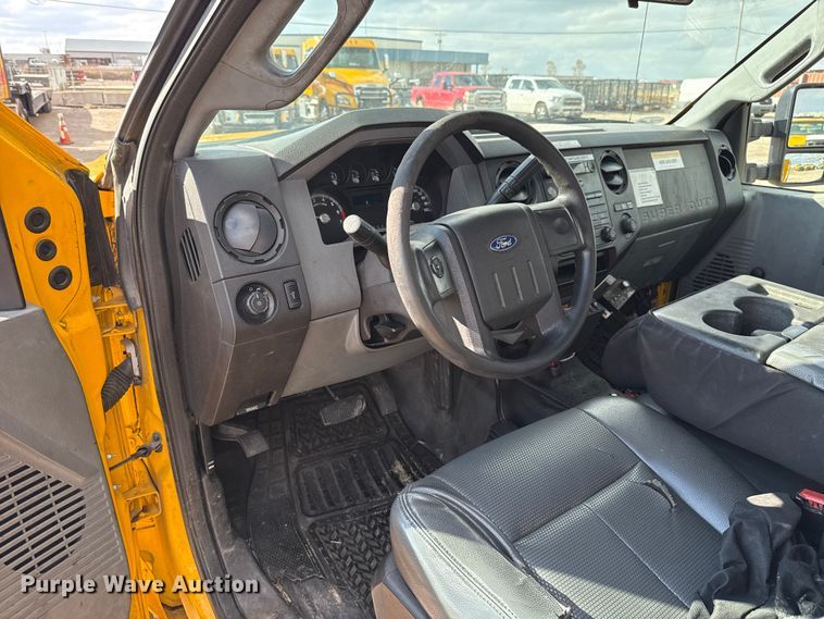 image for item EU5461 2015 Ford F350 Super Duty utility bed pickup truck