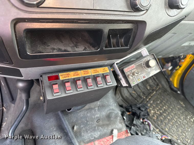 image for item EU5461 2015 Ford F350 Super Duty utility bed pickup truck