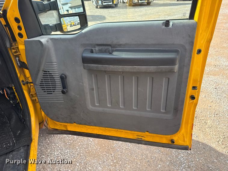 image for item EU5461 2015 Ford F350 Super Duty utility bed pickup truck