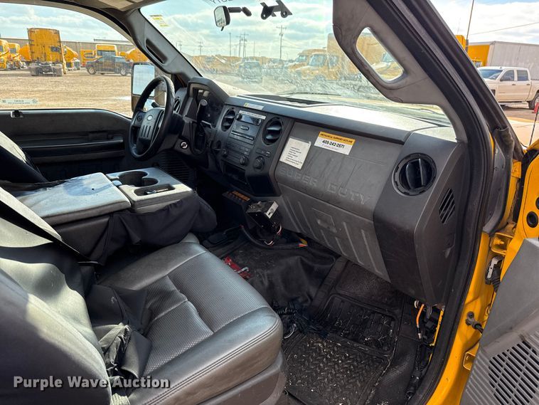 image for item EU5461 2015 Ford F350 Super Duty utility bed pickup truck