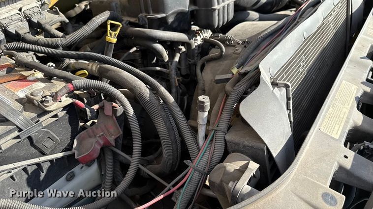 image for item EU5461 2015 Ford F350 Super Duty utility bed pickup truck