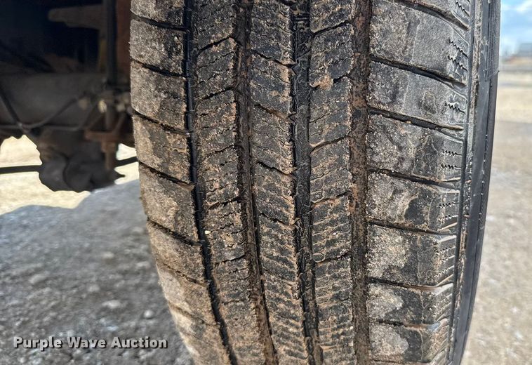 image for item EU5461 2015 Ford F350 Super Duty utility bed pickup truck