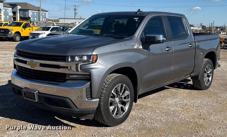 image for item EU5462 2022 Chevrolet Silverado 1500 Crew Cab pickup truck