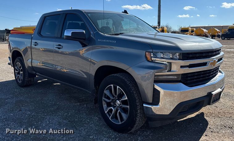 image for item EU5462 2022 Chevrolet Silverado 1500 Crew Cab pickup truck