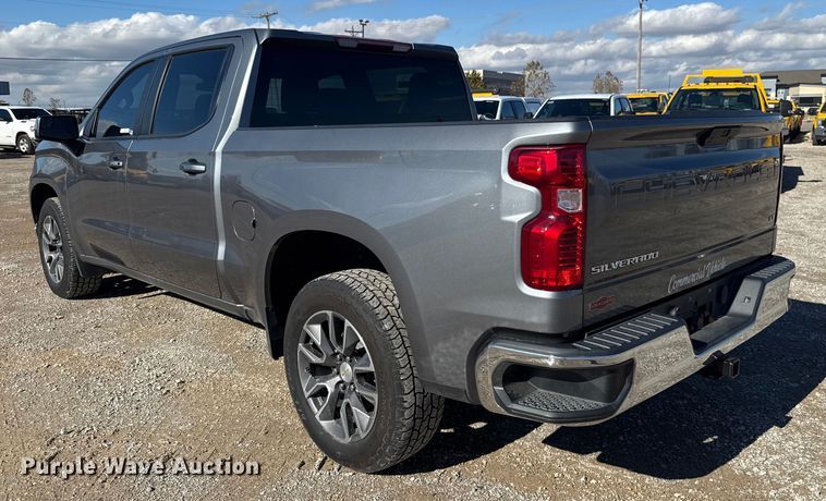 image for item EU5462 2022 Chevrolet Silverado 1500 Crew Cab pickup truck