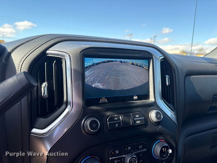 image for item EU5462 2022 Chevrolet Silverado 1500 Crew Cab pickup truck