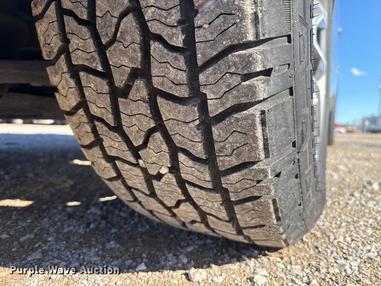 image for item EU5462 2022 Chevrolet Silverado 1500 Crew Cab pickup truck