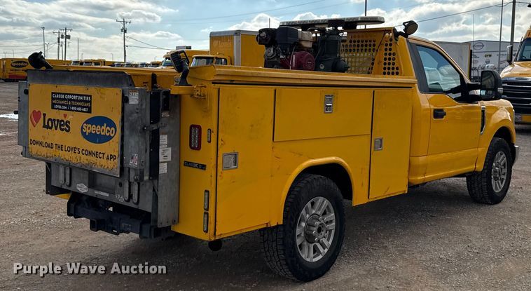 image for item EU5463 2019 Ford F350 Super Duty utility bed pickup truck