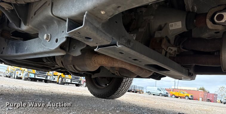 image for item EU5463 2019 Ford F350 Super Duty utility bed pickup truck