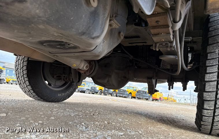 image for item EU5463 2019 Ford F350 Super Duty utility bed pickup truck