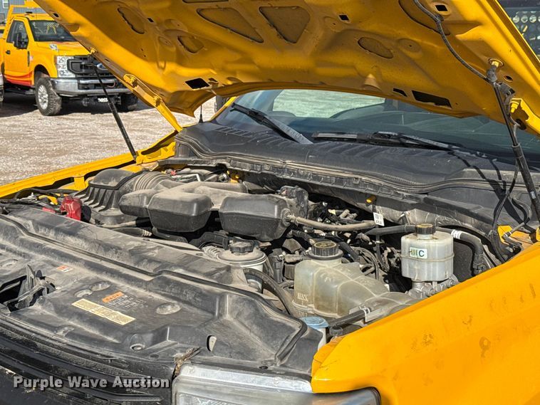 image for item EU5463 2019 Ford F350 Super Duty utility bed pickup truck