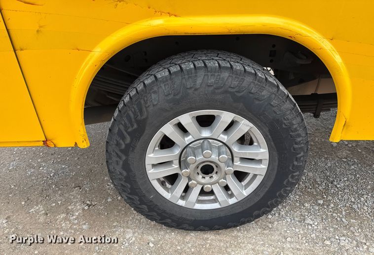 image for item EU5463 2019 Ford F350 Super Duty utility bed pickup truck