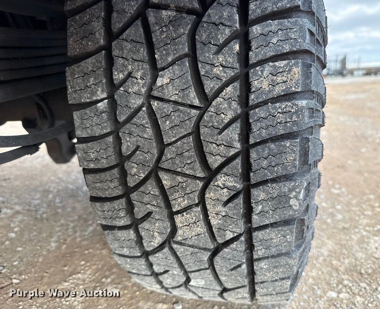 image for item EU5463 2019 Ford F350 Super Duty utility bed pickup truck