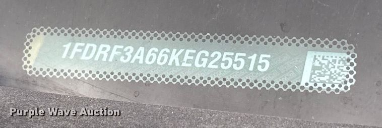 image for item EU5463 2019 Ford F350 Super Duty utility bed pickup truck