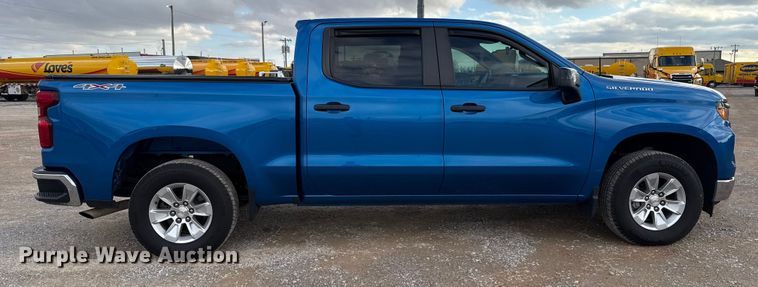 image for item EU5464 2022 Chevrolet Silverado 1500 Crew Cab pickup truck