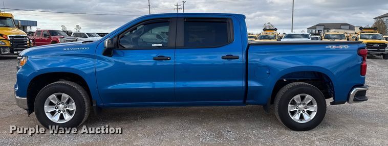 image for item EU5464 2022 Chevrolet Silverado 1500 Crew Cab pickup truck