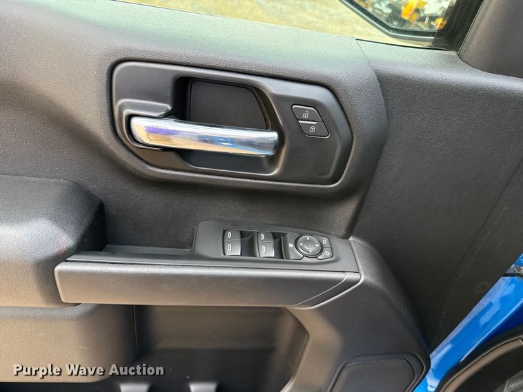 image for item EU5464 2022 Chevrolet Silverado 1500 Crew Cab pickup truck