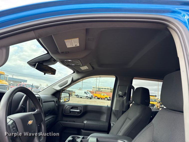 image for item EU5464 2022 Chevrolet Silverado 1500 Crew Cab pickup truck