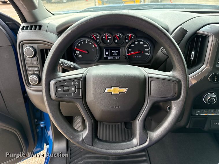 image for item EU5464 2022 Chevrolet Silverado 1500 Crew Cab pickup truck