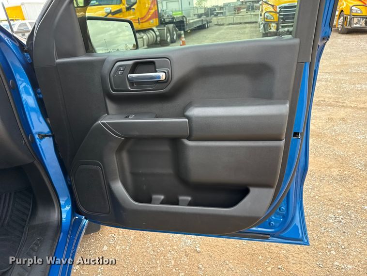 image for item EU5464 2022 Chevrolet Silverado 1500 Crew Cab pickup truck