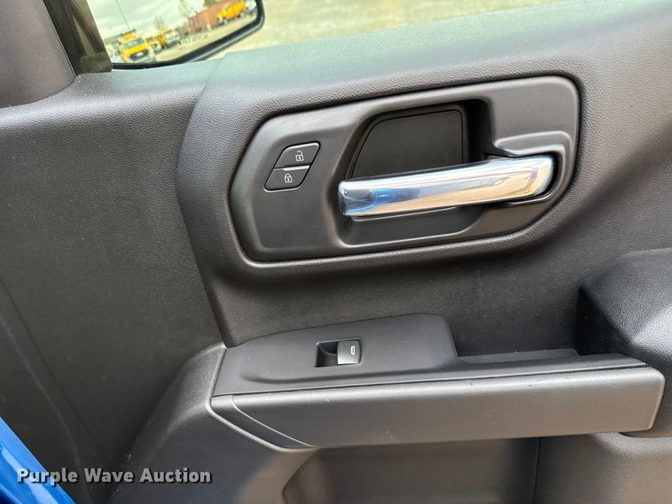 image for item EU5464 2022 Chevrolet Silverado 1500 Crew Cab pickup truck