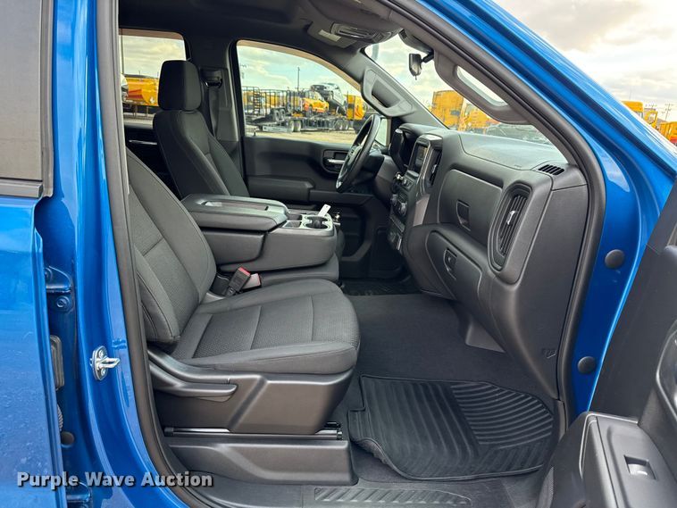 image for item EU5464 2022 Chevrolet Silverado 1500 Crew Cab pickup truck