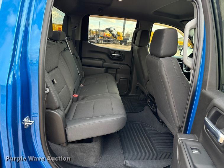 image for item EU5464 2022 Chevrolet Silverado 1500 Crew Cab pickup truck
