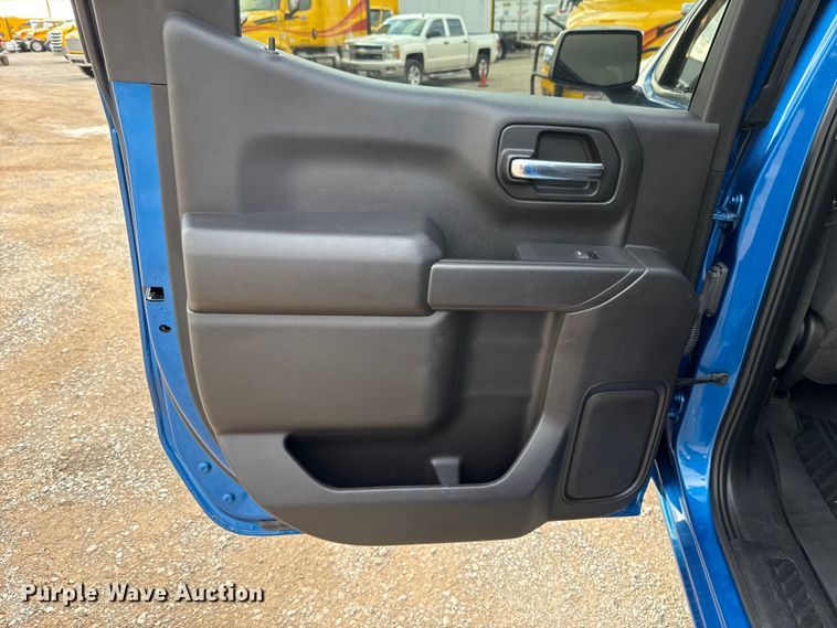 image for item EU5464 2022 Chevrolet Silverado 1500 Crew Cab pickup truck