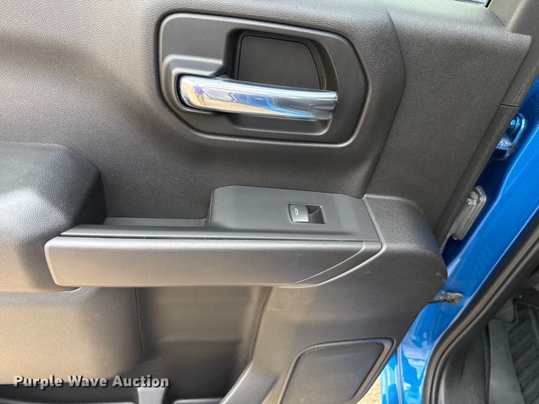 image for item EU5464 2022 Chevrolet Silverado 1500 Crew Cab pickup truck