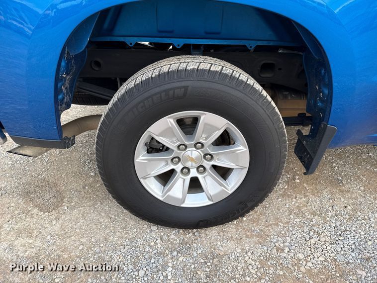 image for item EU5464 2022 Chevrolet Silverado 1500 Crew Cab pickup truck