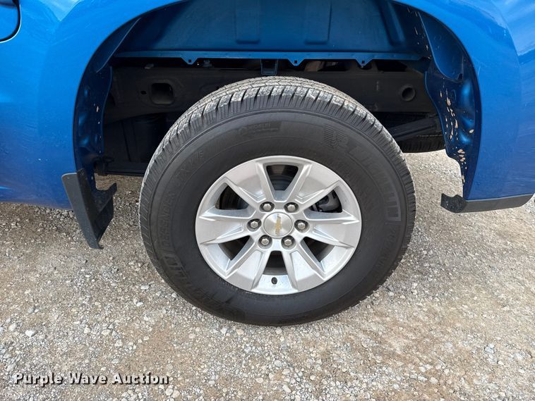 image for item EU5464 2022 Chevrolet Silverado 1500 Crew Cab pickup truck