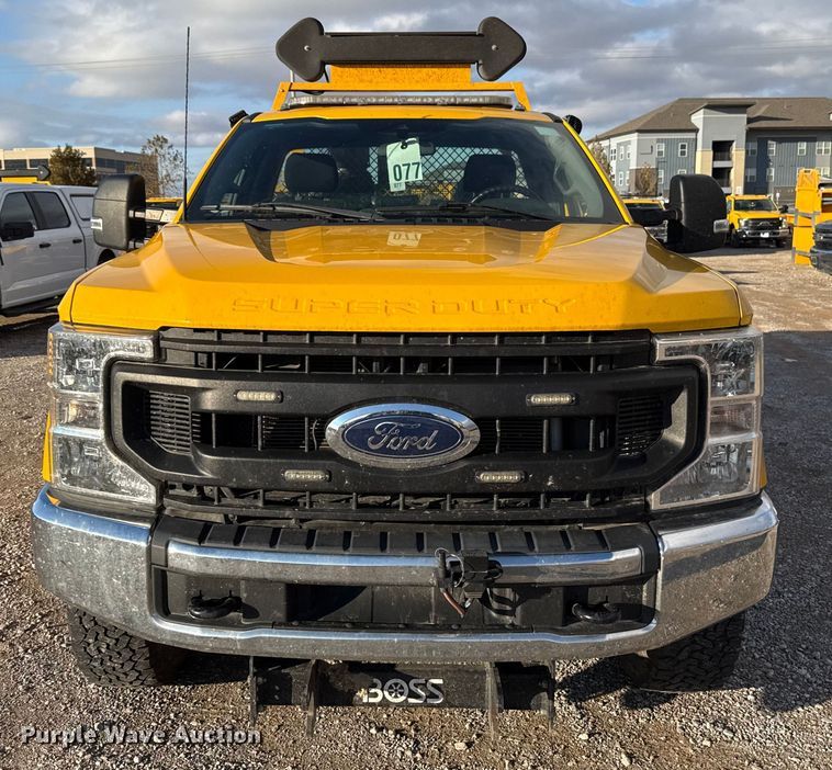 image for item EU5467 2022 Ford F350 Super Duty utility bed pickup truck