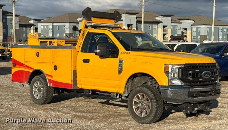 image for item EU5467 2022 Ford F350 Super Duty utility bed pickup truck