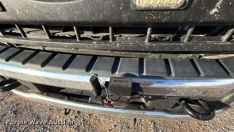 image for item EU5467 2022 Ford F350 Super Duty utility bed pickup truck