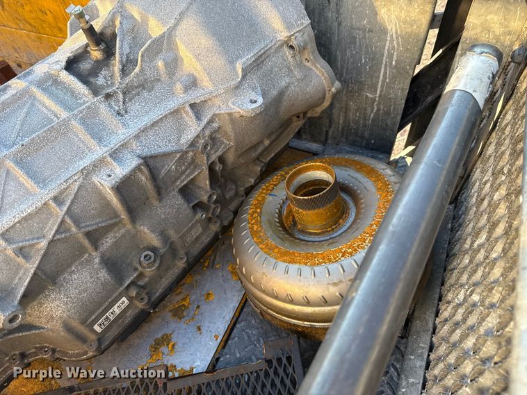 image for item EU5467 2022 Ford F350 Super Duty utility bed pickup truck