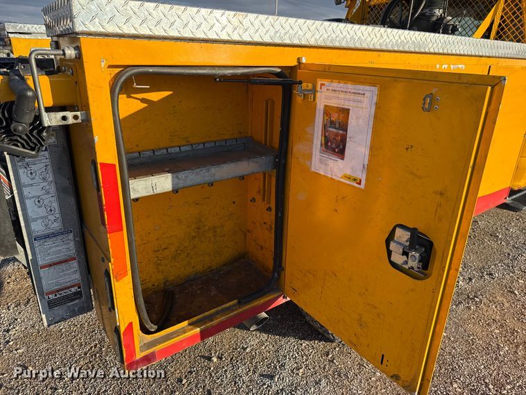 image for item EU5467 2022 Ford F350 Super Duty utility bed pickup truck