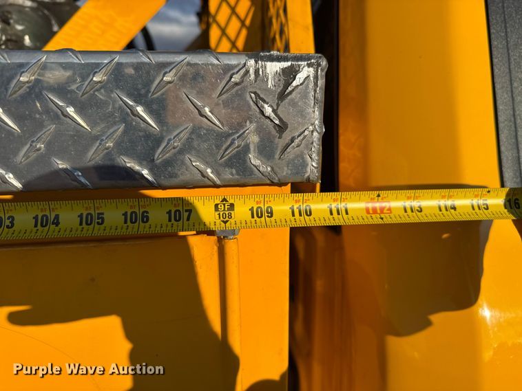 image for item EU5467 2022 Ford F350 Super Duty utility bed pickup truck