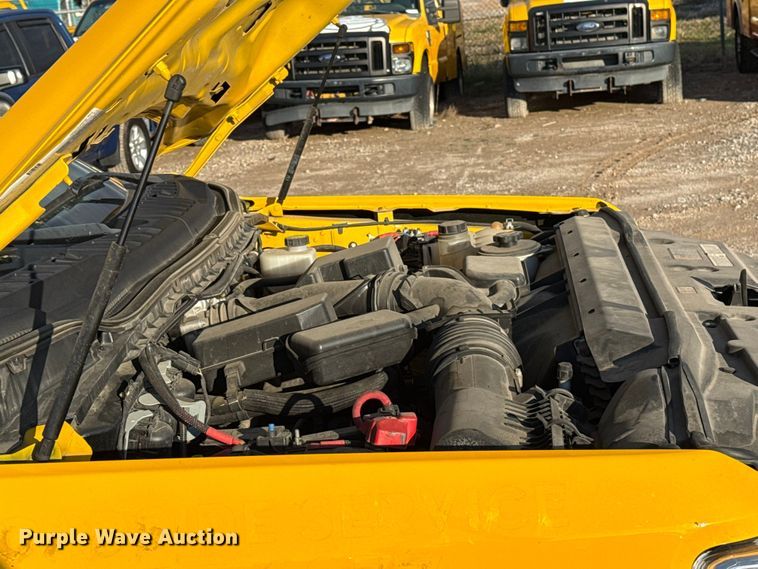 image for item EU5467 2022 Ford F350 Super Duty utility bed pickup truck