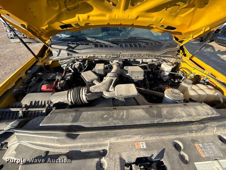 image for item EU5467 2022 Ford F350 Super Duty utility bed pickup truck