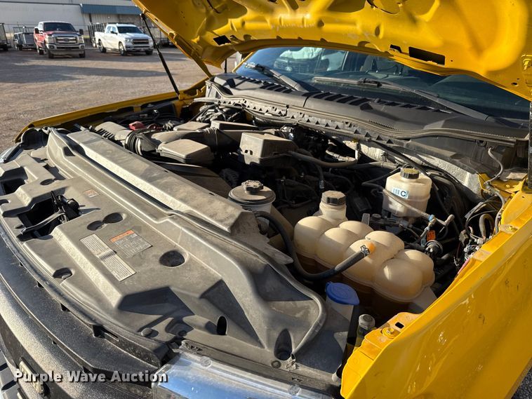 image for item EU5467 2022 Ford F350 Super Duty utility bed pickup truck