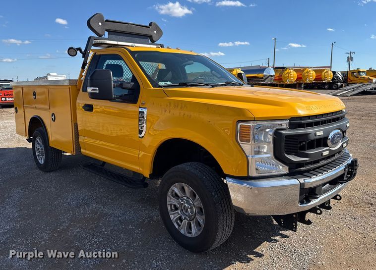 image for item EU5468 2020 Ford F350 Super Duty utility bed pickup truck