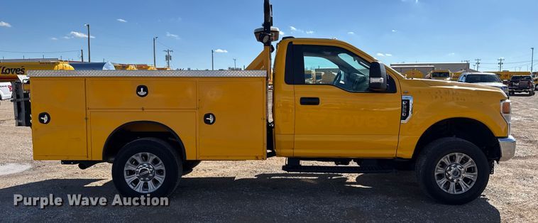image for item EU5468 2020 Ford F350 Super Duty utility bed pickup truck