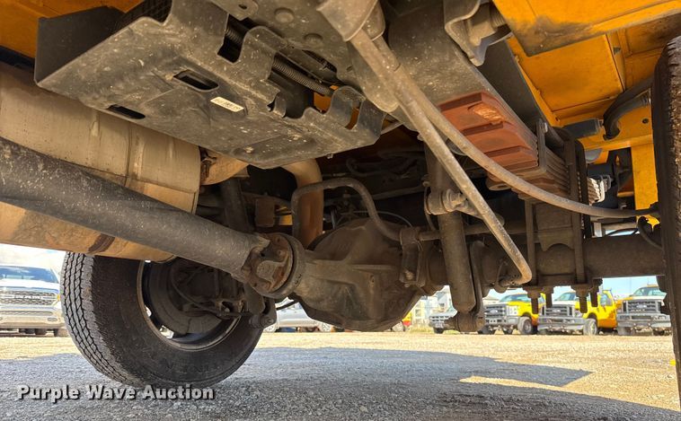 image for item EU5468 2020 Ford F350 Super Duty utility bed pickup truck